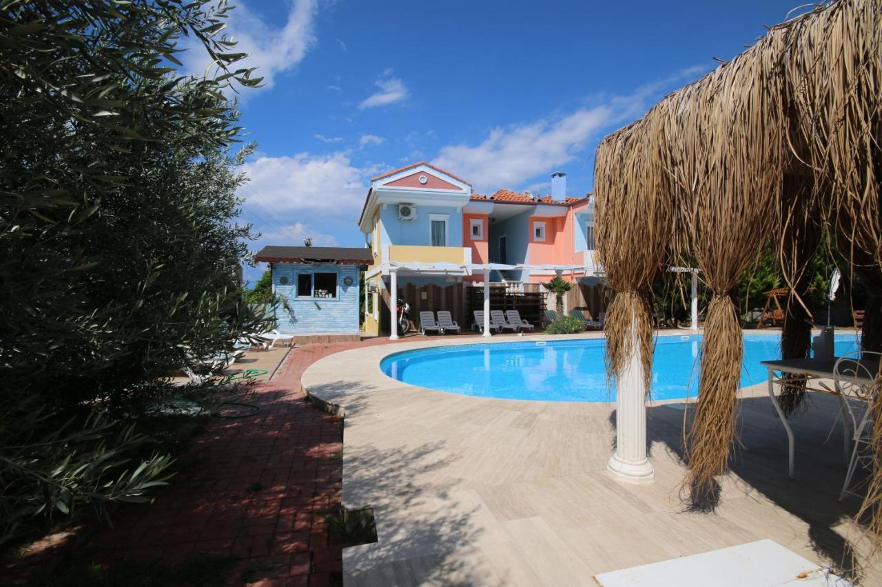 Cunda Leo Boutique Hotel & Pool Ayvalı エクステリア 写真