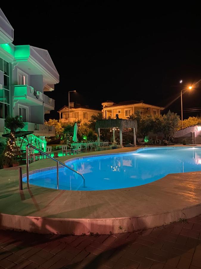 Cunda Leo Boutique Hotel & Pool Ayvalı エクステリア 写真