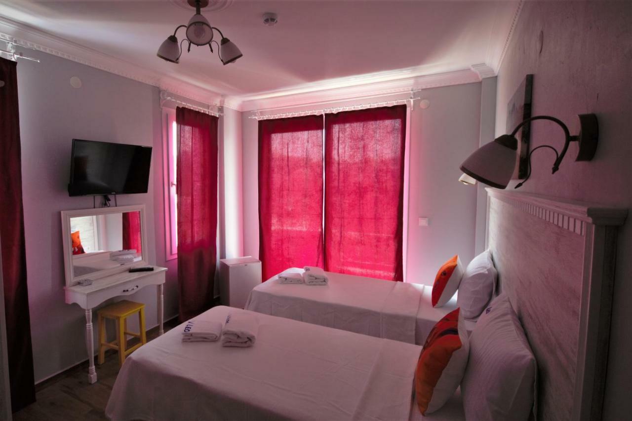 Cunda Leo Boutique Hotel & Pool Ayvalı エクステリア 写真